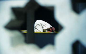 الدُّعاء مدرسة تربط الإنسان بالله والحياة